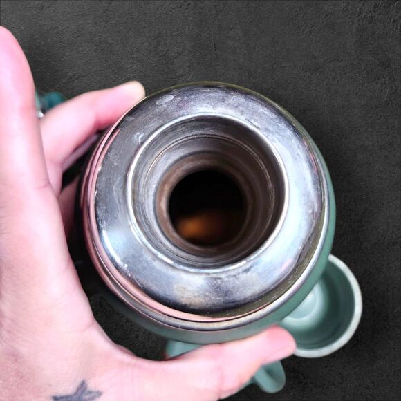 Set of 2 Vintage Stanley Aladdin Green Thermos Bottles 1 Qt A-944DH Hammertone - Picture 9 of 12